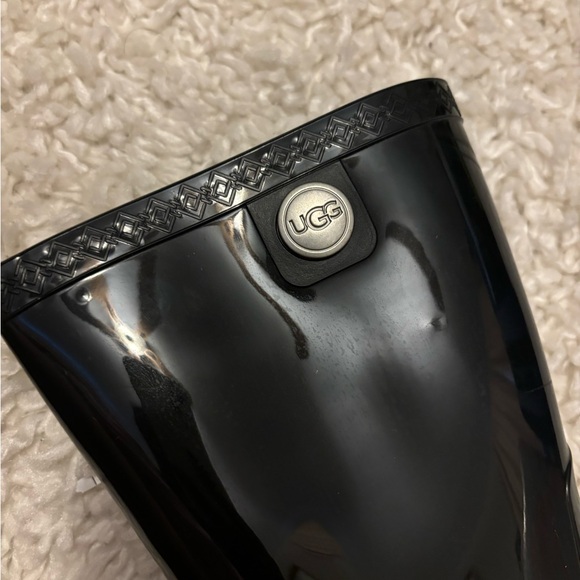 Ugg rain boot - Picture 2 of 4